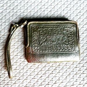 Coach love poppy wristlet